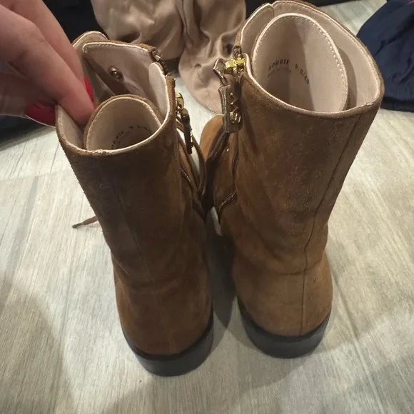 Norrie Stuart Weitzman Brown Lace-Up Boots with Gold Eyelets size 9.5 - Picture 3 of 3